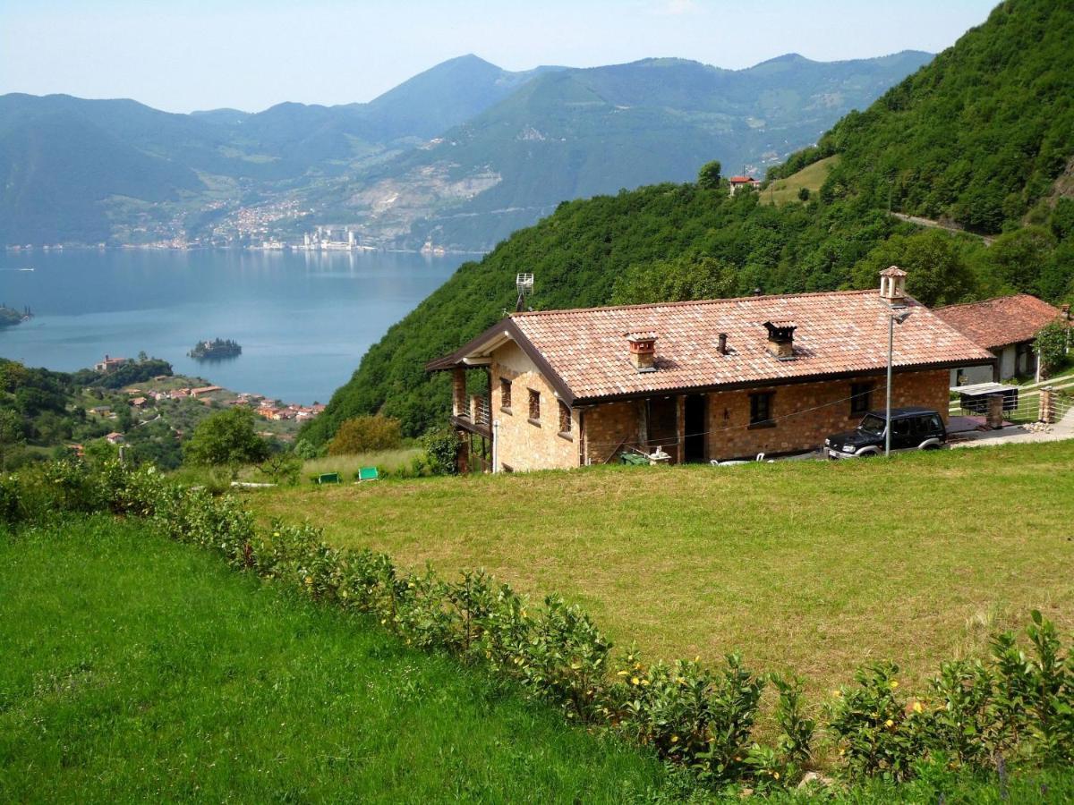 In A Green And Relaxing Atmosphere With Pool And Stunning Lake View Marone Exterior photo